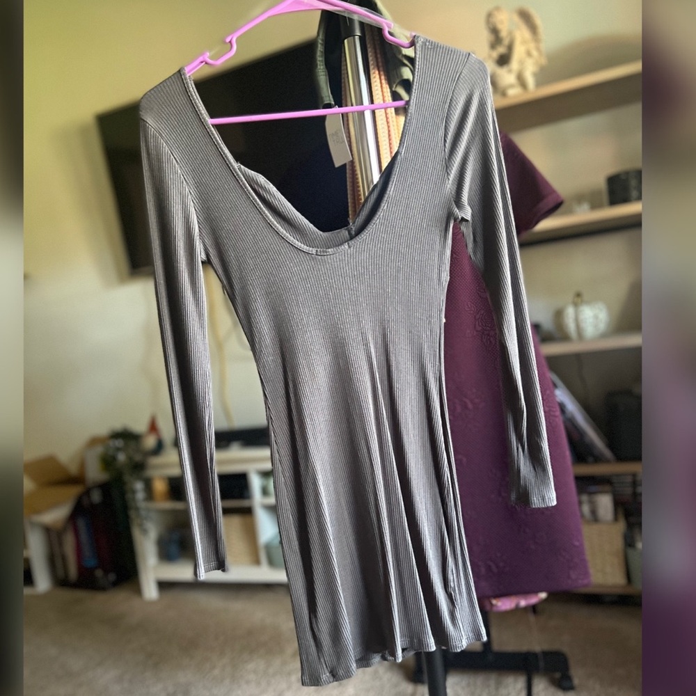 “Stephanie Ribbed Mini Dress” - Picture 2 of 4